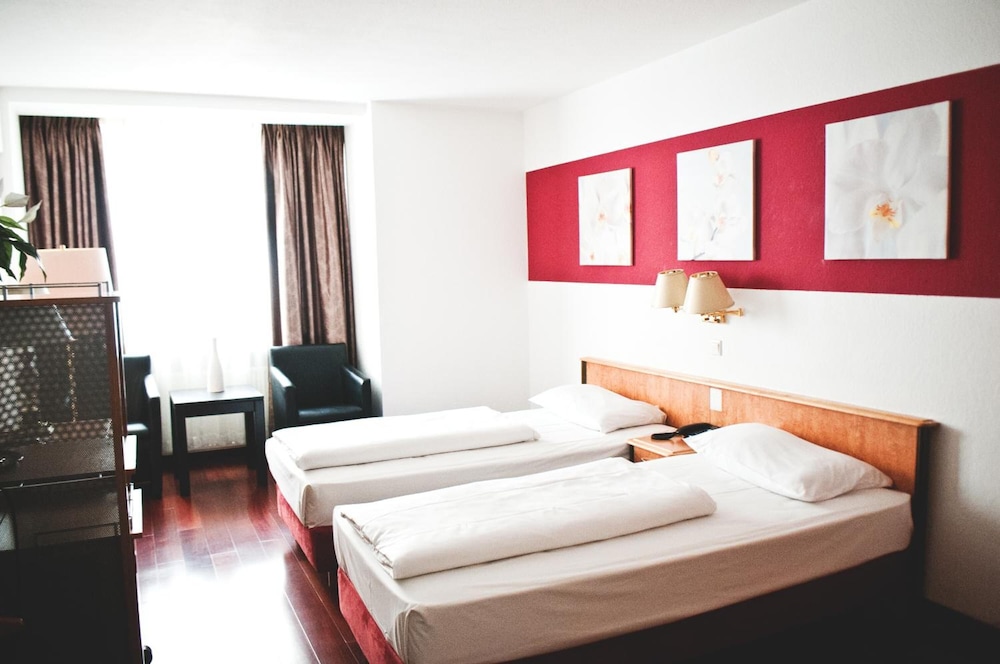 Rugs Hotel Dusseldorf 13/50