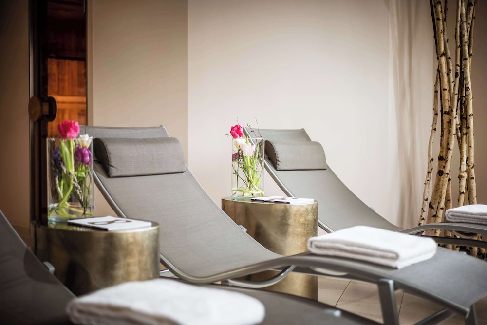 Lindner Hotel Dusseldorf Airport, part of JdV by Hyatt 41/75