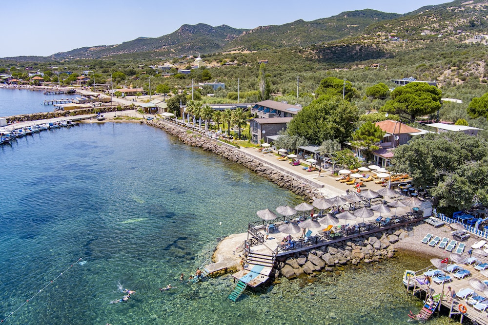 Assos Behram Hotel 33/43