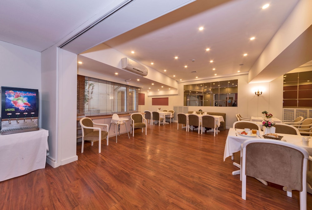 Febor Park Hotel 52/60