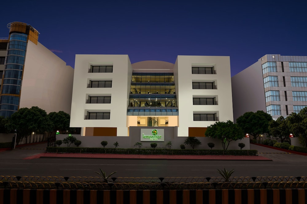 Lemon Tree Hotel Indore 2/57