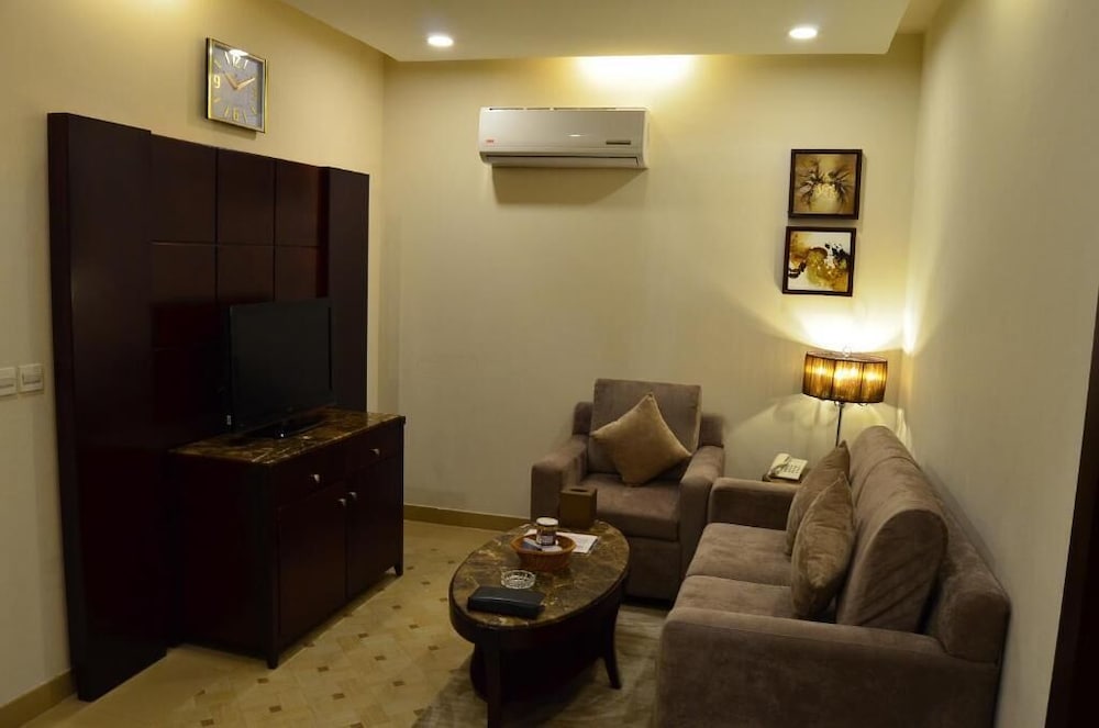 انتور للشقق المفروشة(Intour Qurtoba Hotel Suites) 17/34