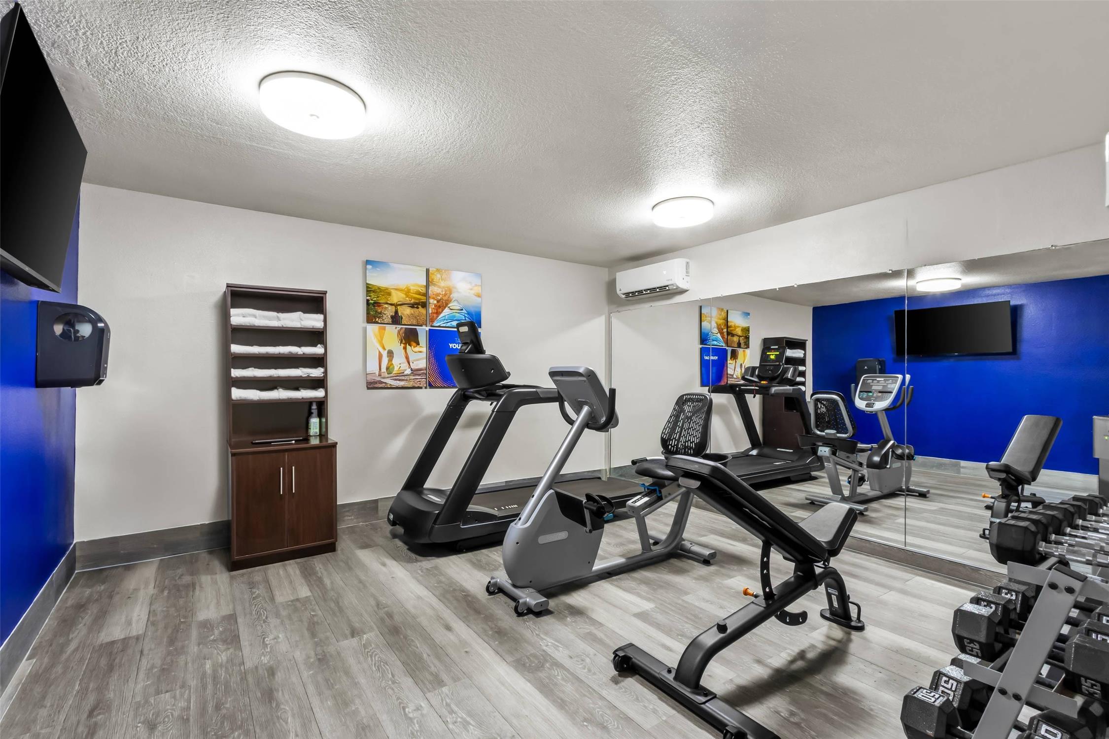 Comfort Inn and Suites Surprise Near Sun City West 27/55