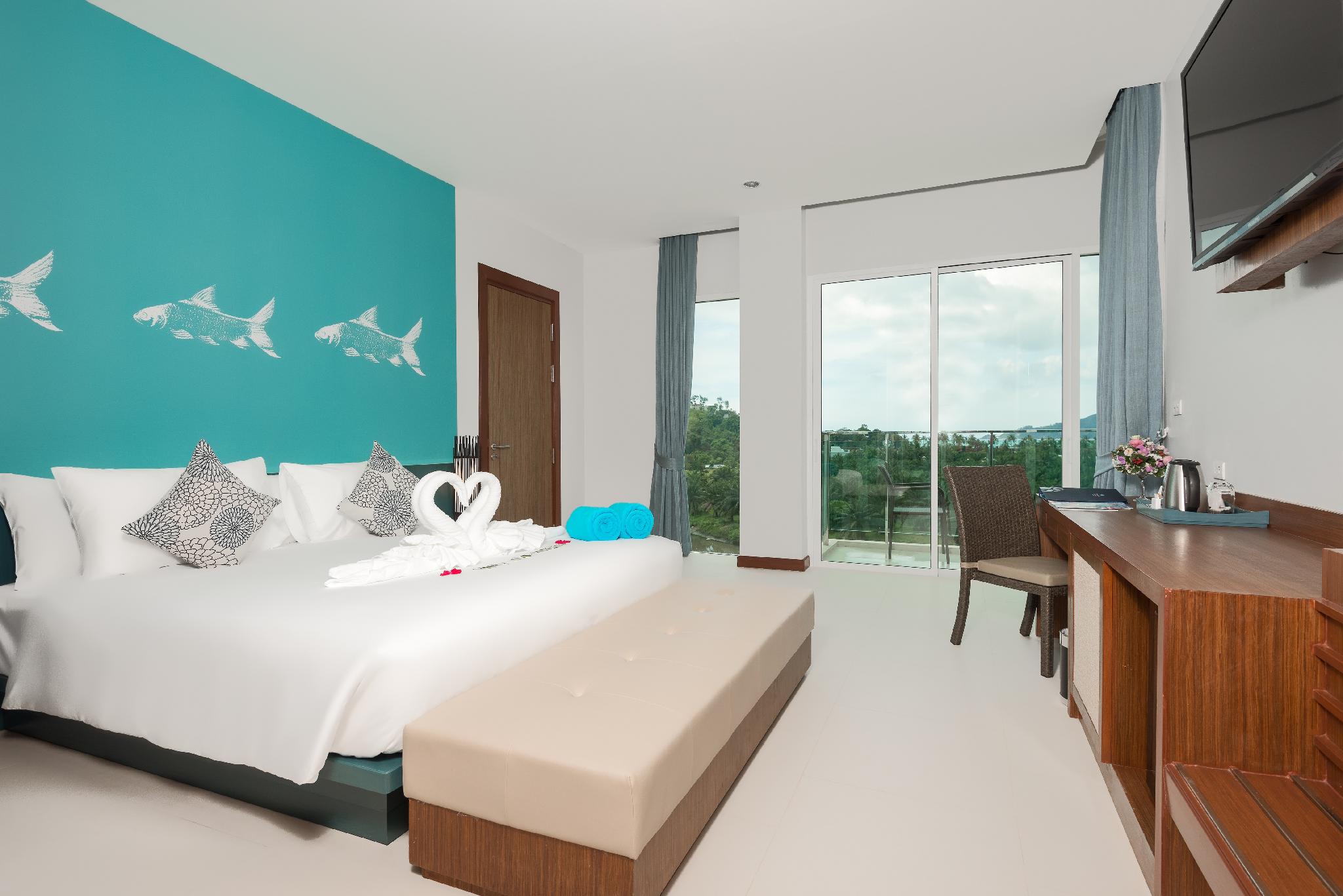 Plus, Deluxe, King Bed, Queen Bed