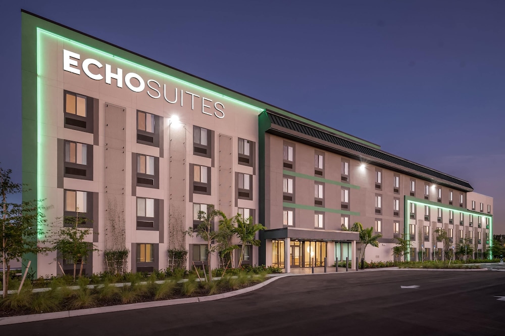 ECHO Suites Extended Stay By Wyndham Naples 4/86