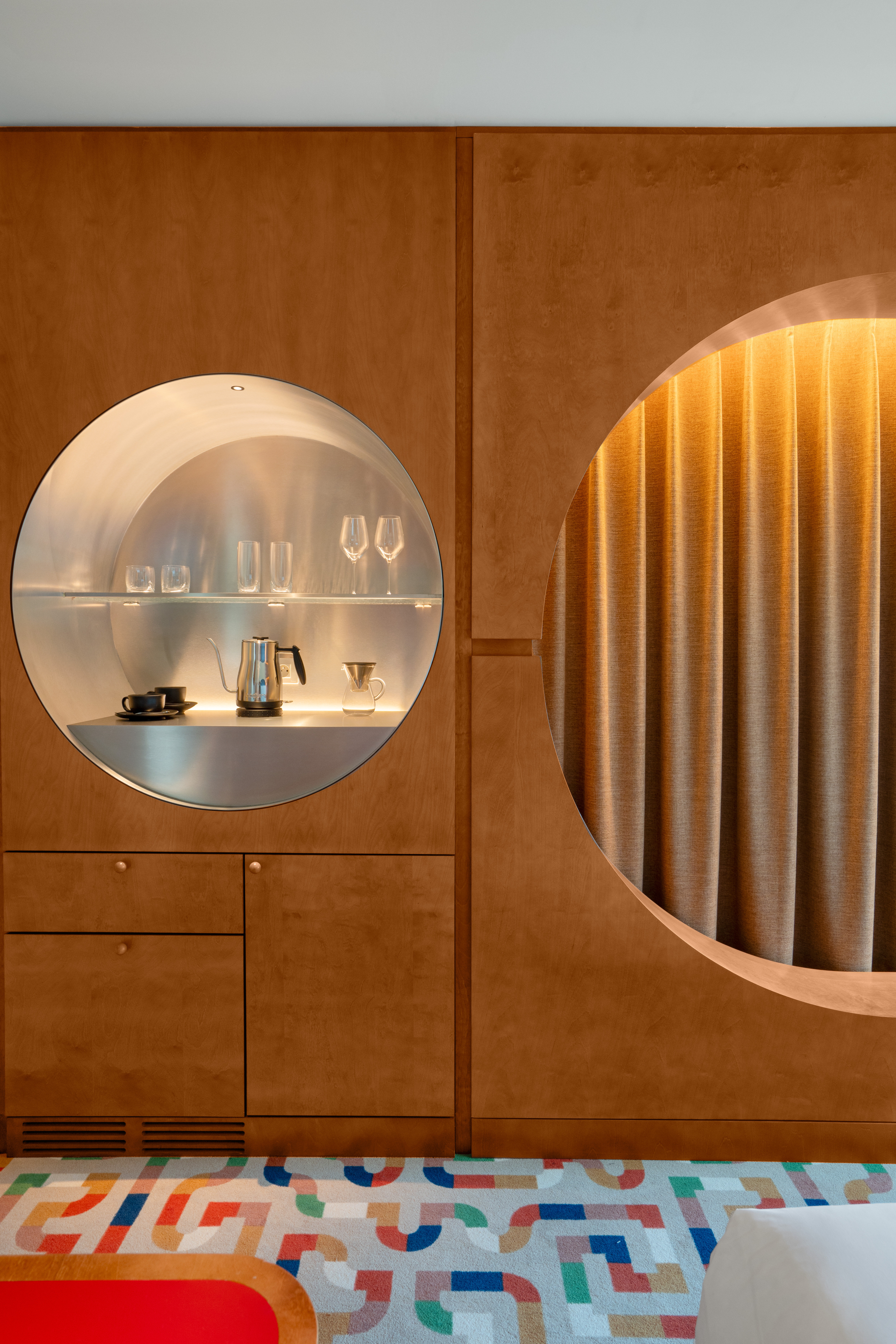 The Standard, Brussels 31/53