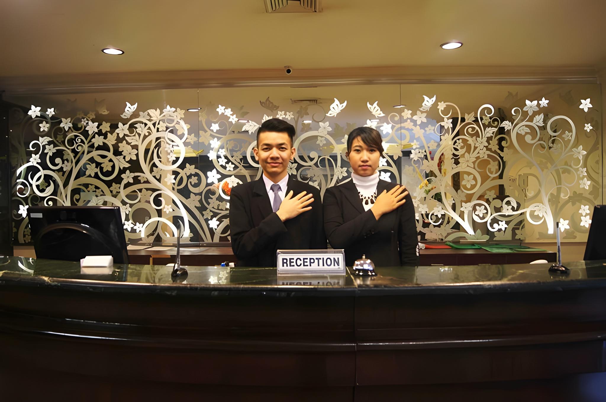 Grand Surabaya 8/33
