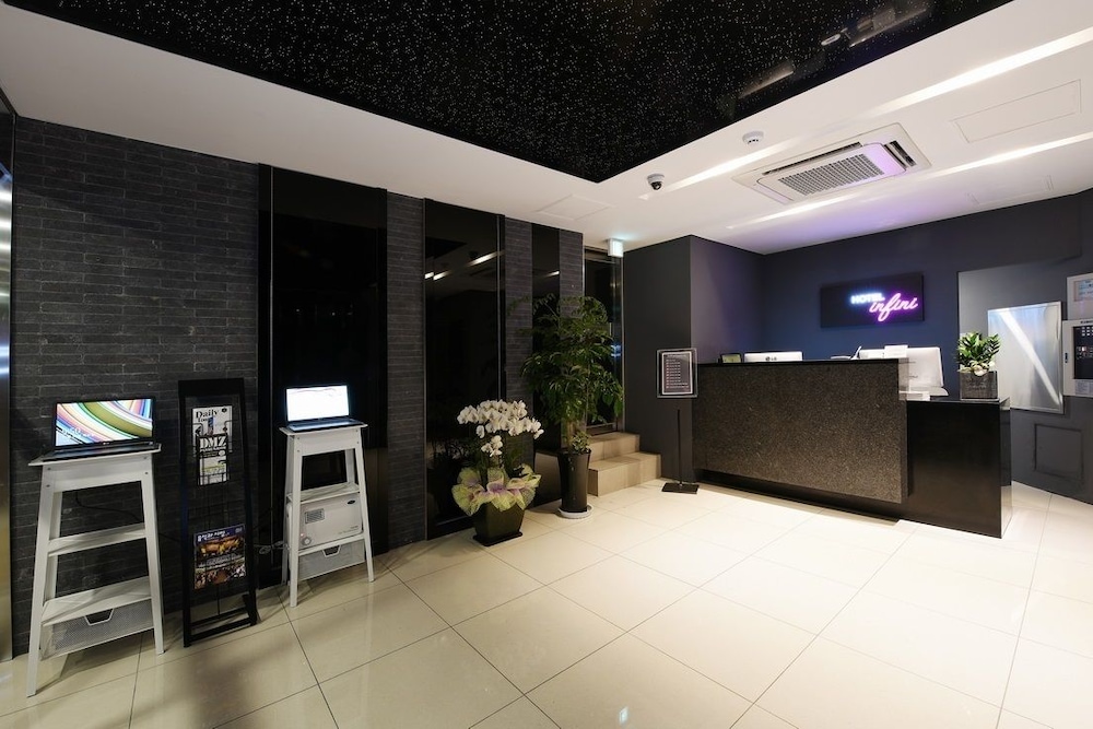 Hotel Infini 3/36