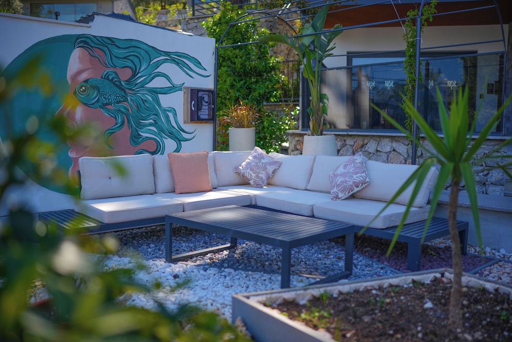 Ramitos Boutique Hotel 43/65