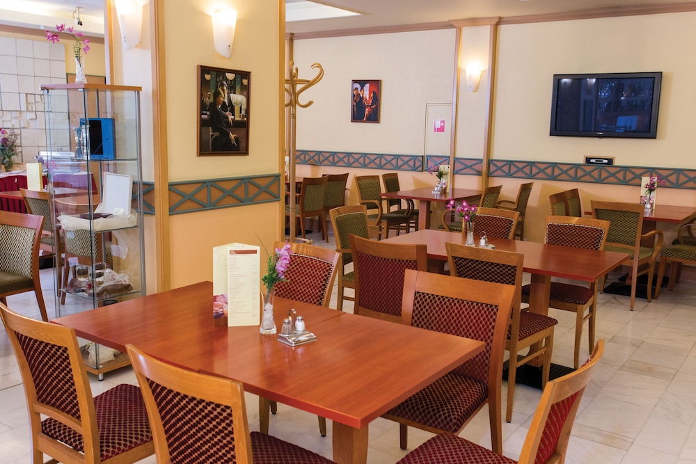 DANUBIUS HOTEL ARENA 67/73