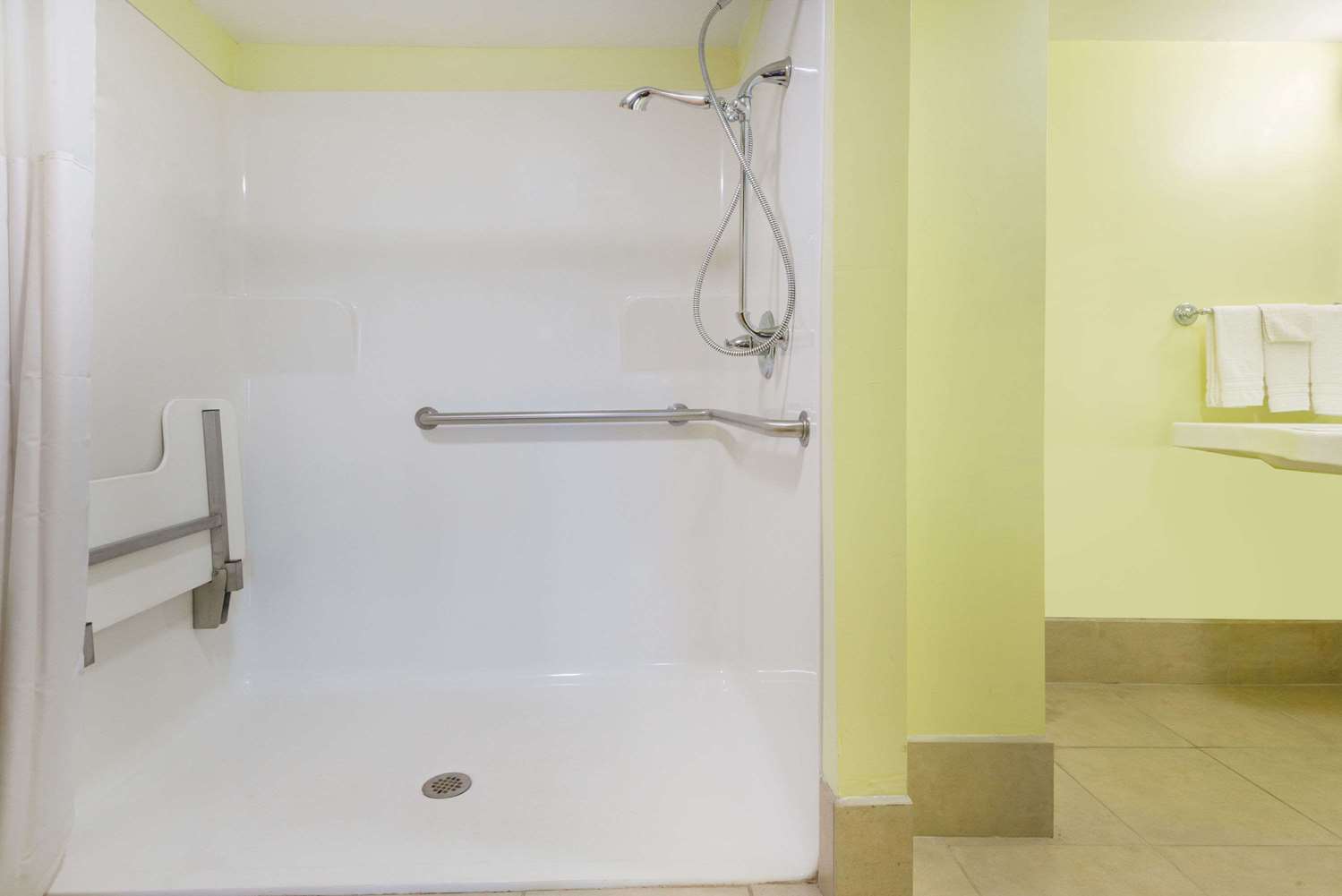 Days Inn by Wyndham Paintsville 22/22