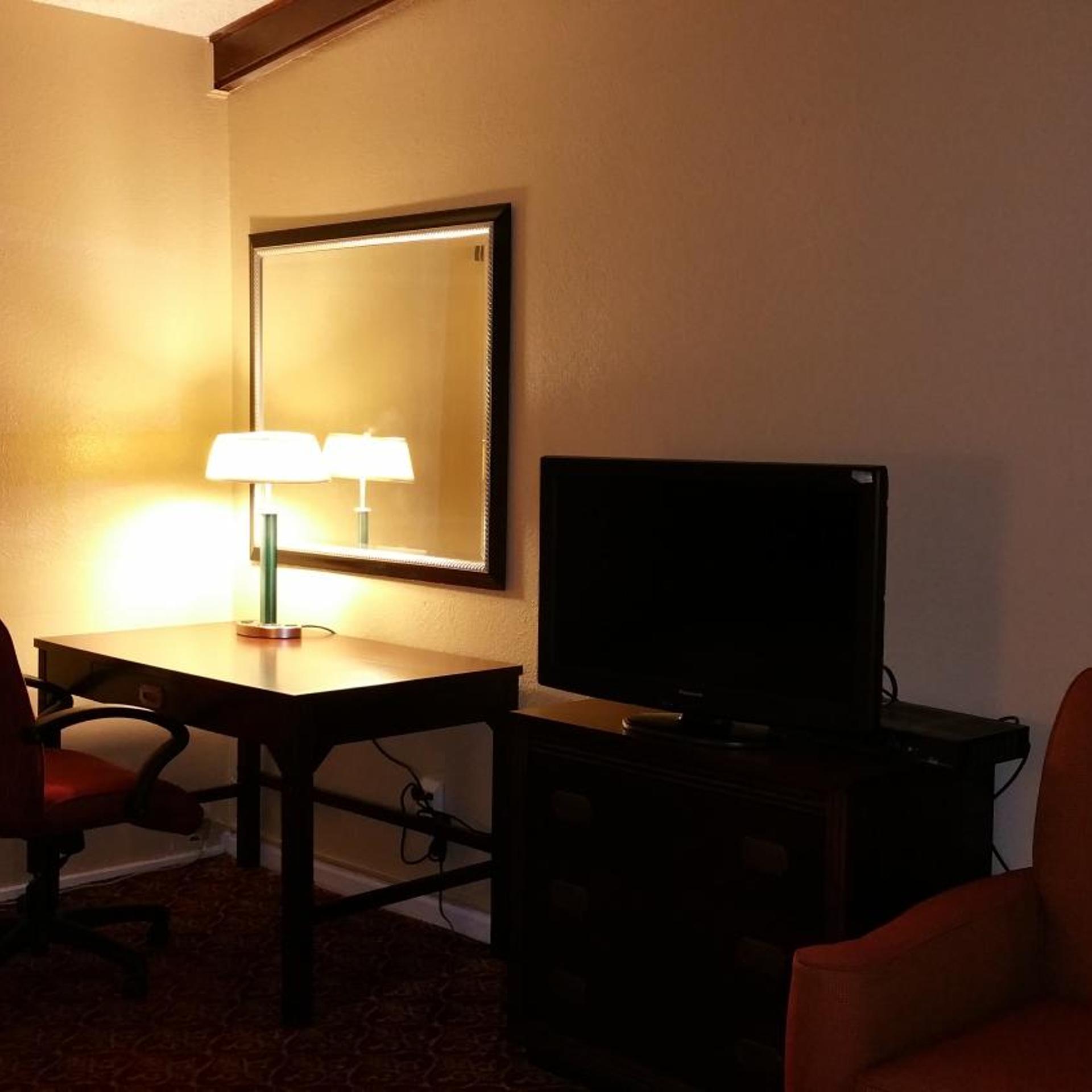 Executive Inn And Suites Waxahachie 23/30