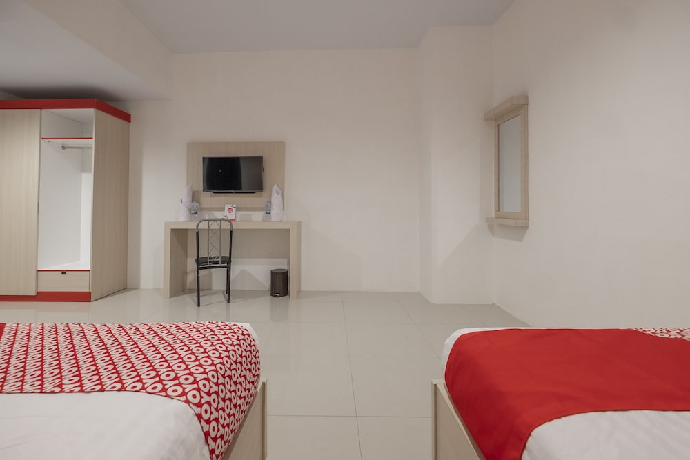 OYO 1633 Hotel Darma Nusantara 19/33