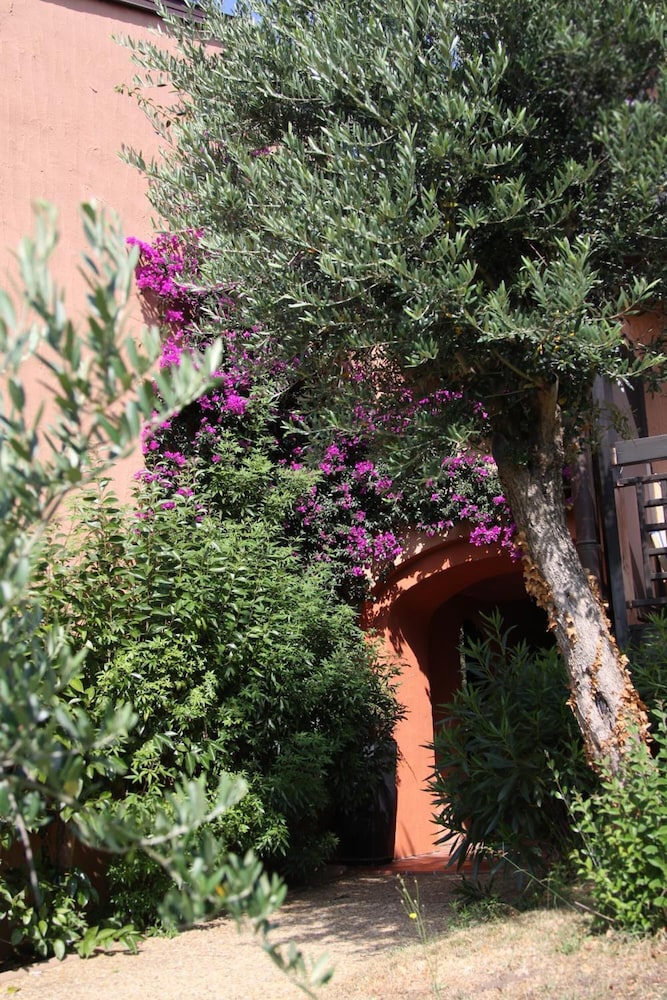 HOTEL CASTELL VERDE 19/27