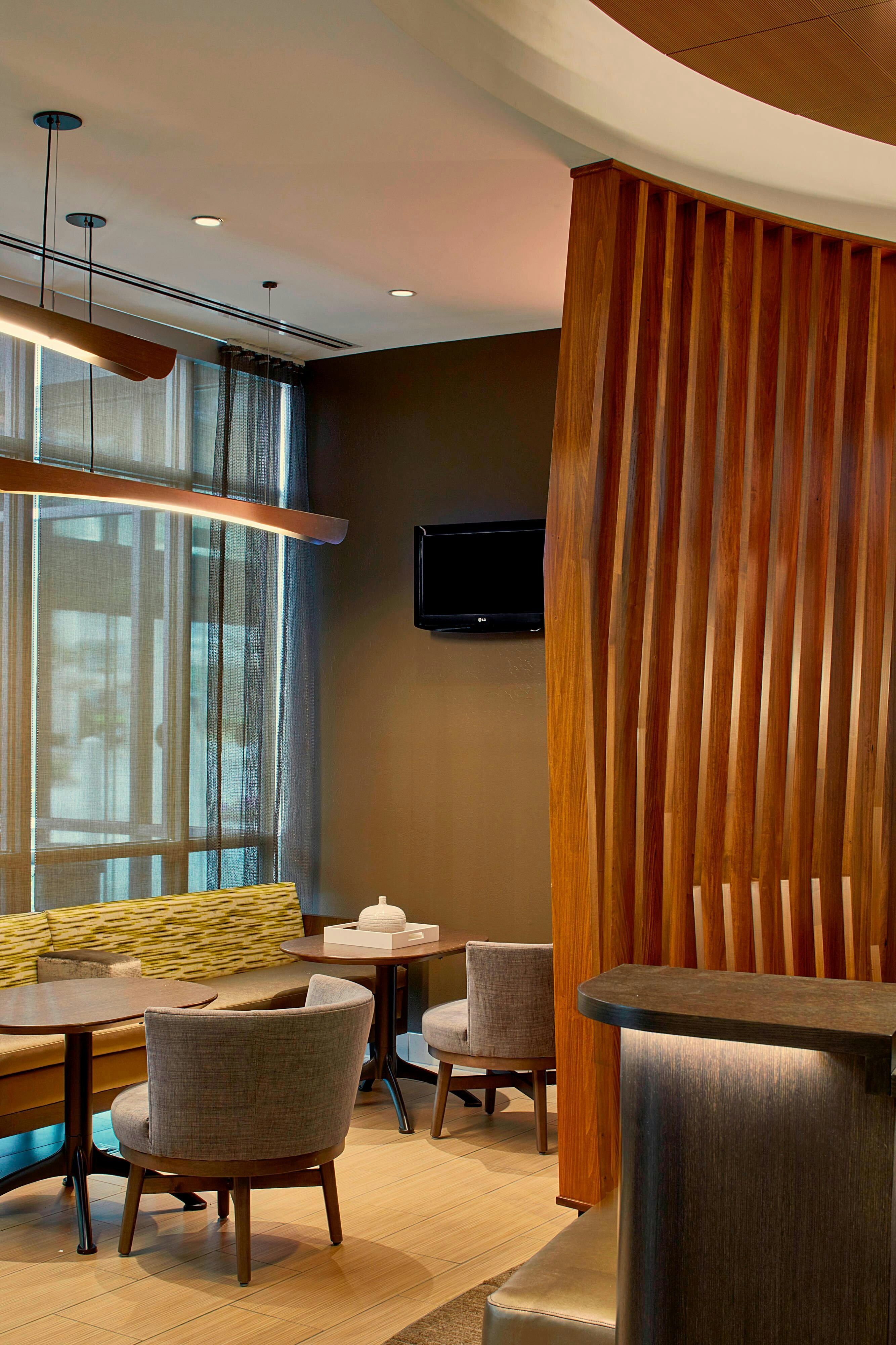 SpringHill Suites by Marriott Atlanta Airport Gateway 39/46