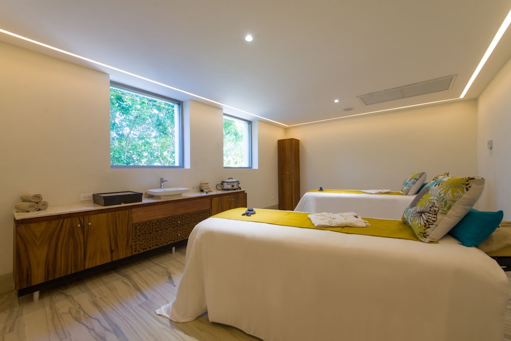 Devossion By Live Aqua Celebration Resort & Spa Isla Mujeres 25/57