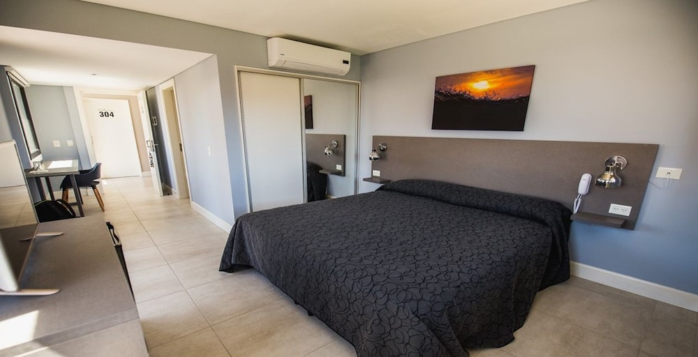 Hotel AATRAC 10/50
