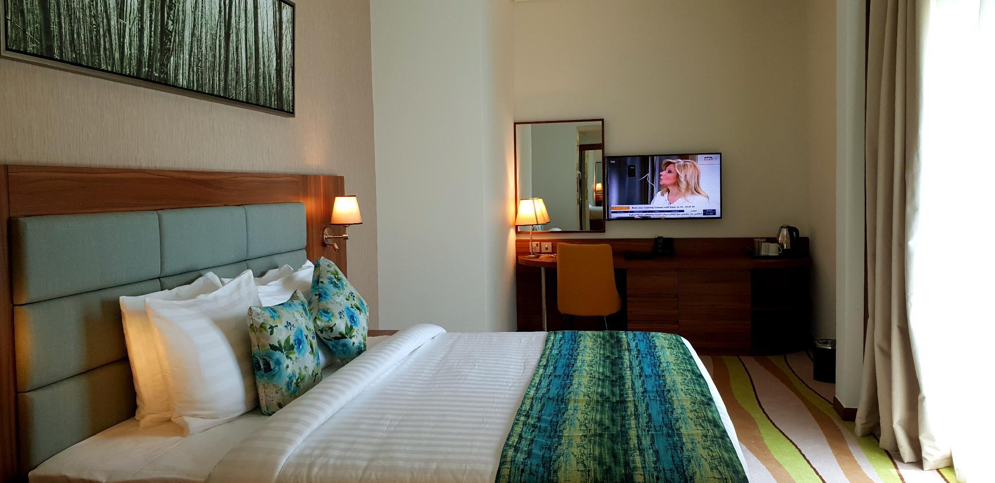 DELUXE, TWIN BEDS