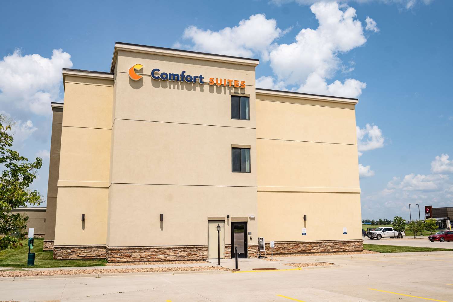 Comfort Suites Brookings near University 2/51