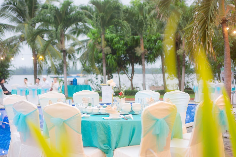 Ben Tre Riverside Resort 63/71
