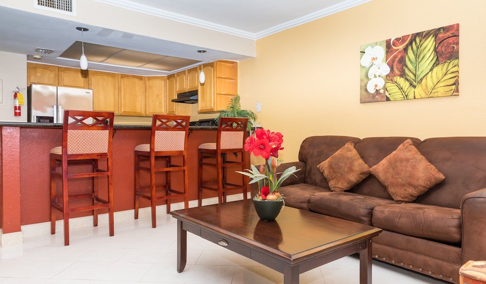 Ocean Reef Yacht Club Resort 45/75