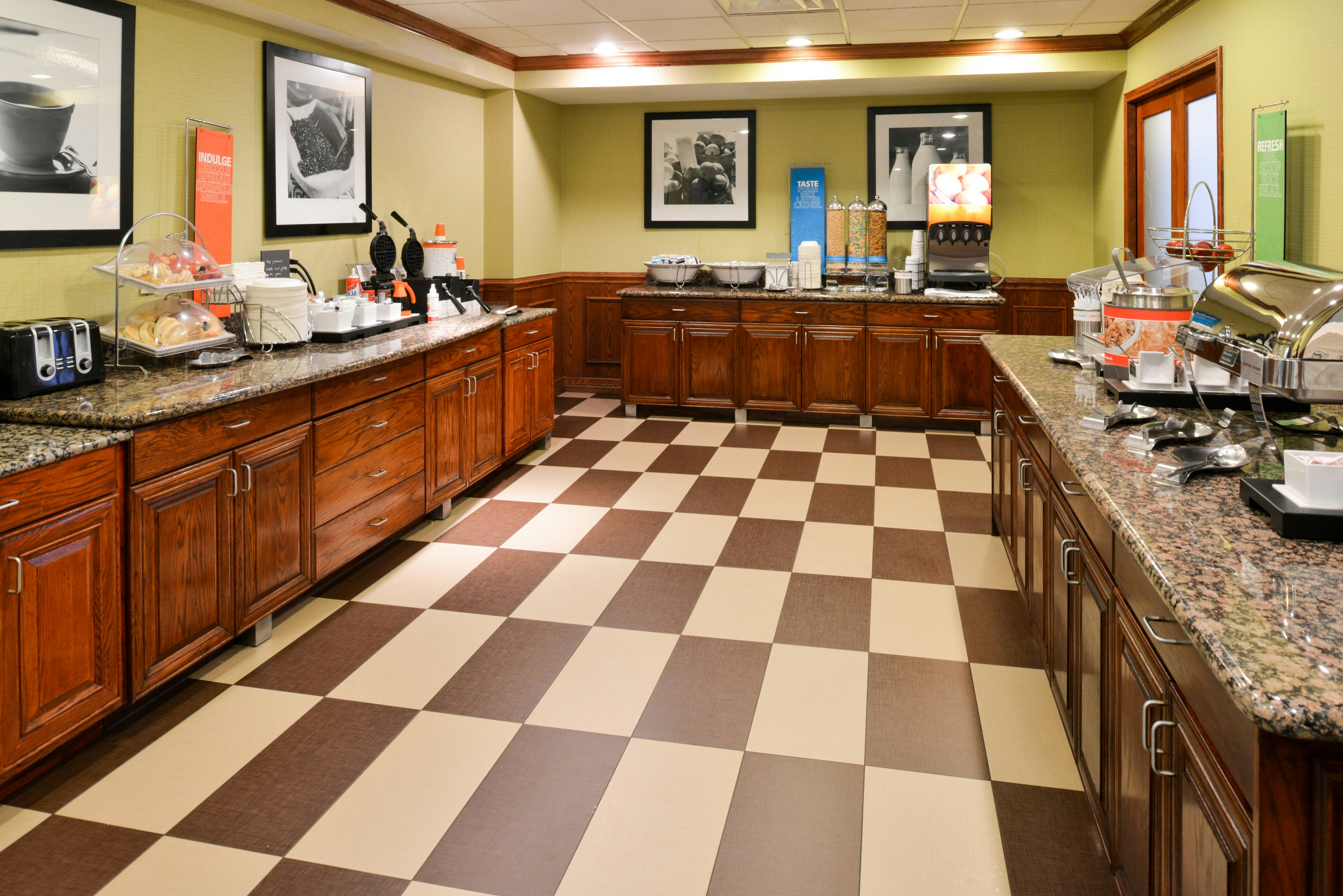 Hampton Inn Suites Greenville 7/44