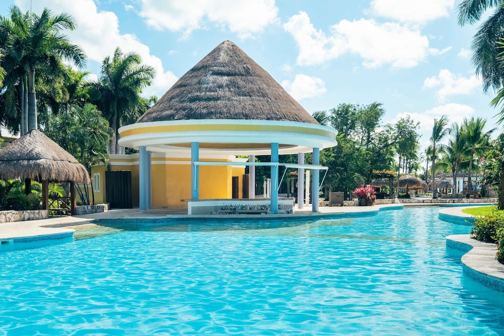Iberostar Waves Paraiso Beach 1/50