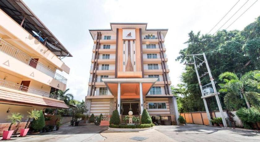 Siam Platinum Pattaya 7/44