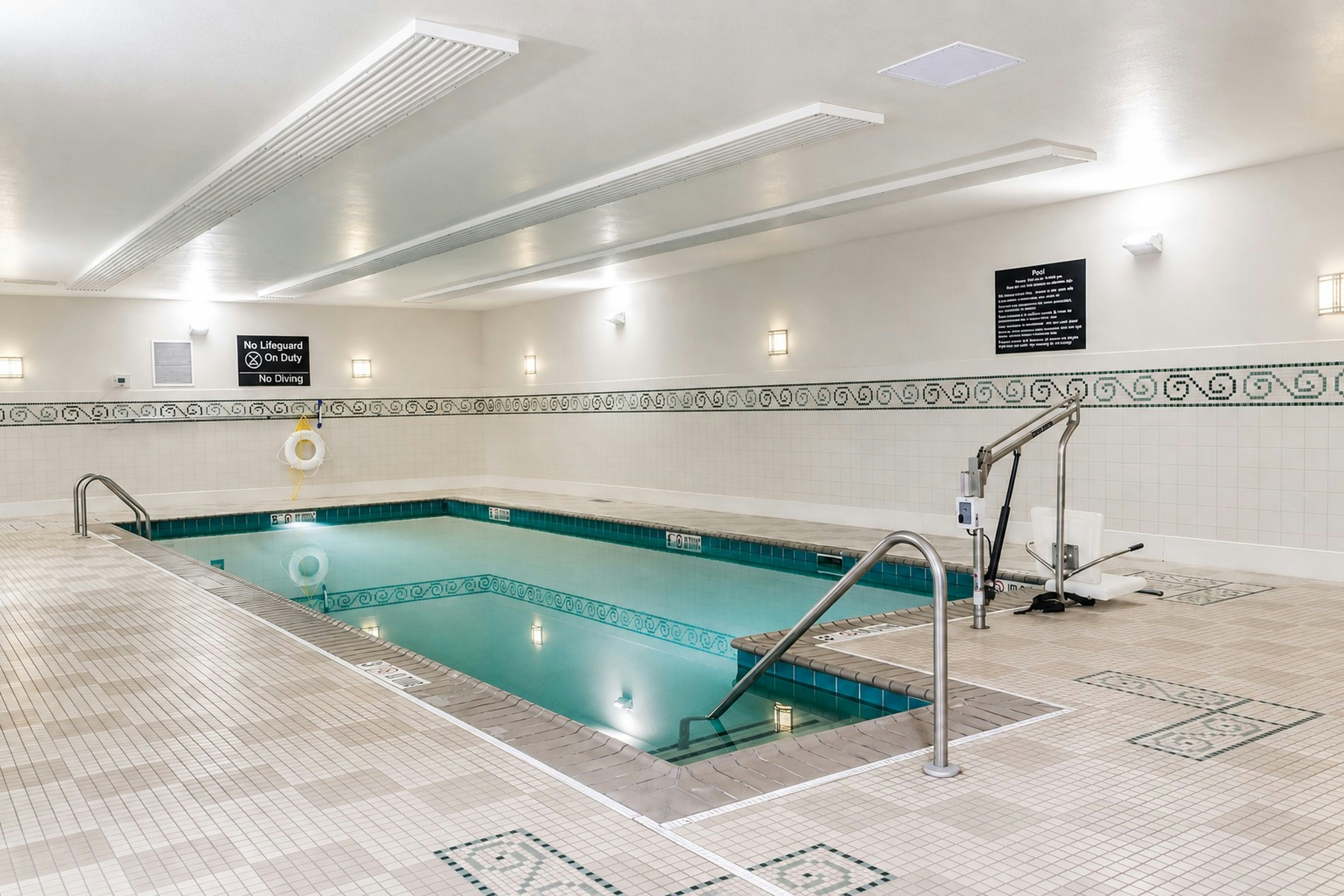 Hampton Inn Chicago Saint Charl 22/43