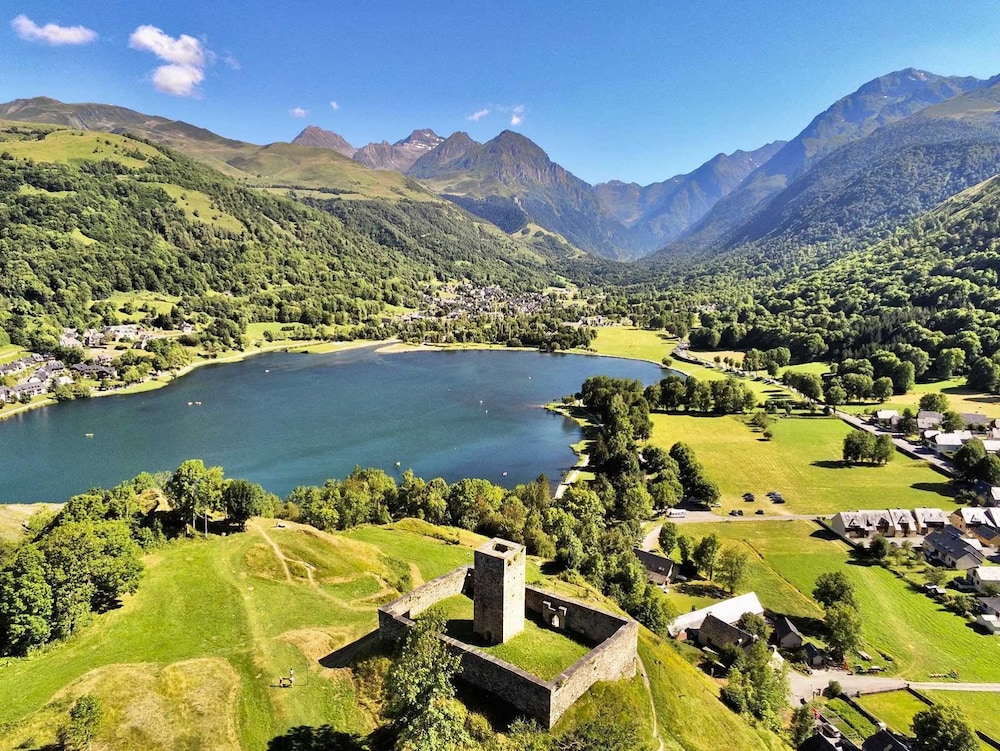 Mercure Peyragudes Loudenvielle Pyrenees 70/73