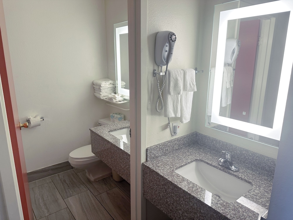 Quality Inn & Suites Fort Collins East 57/58
