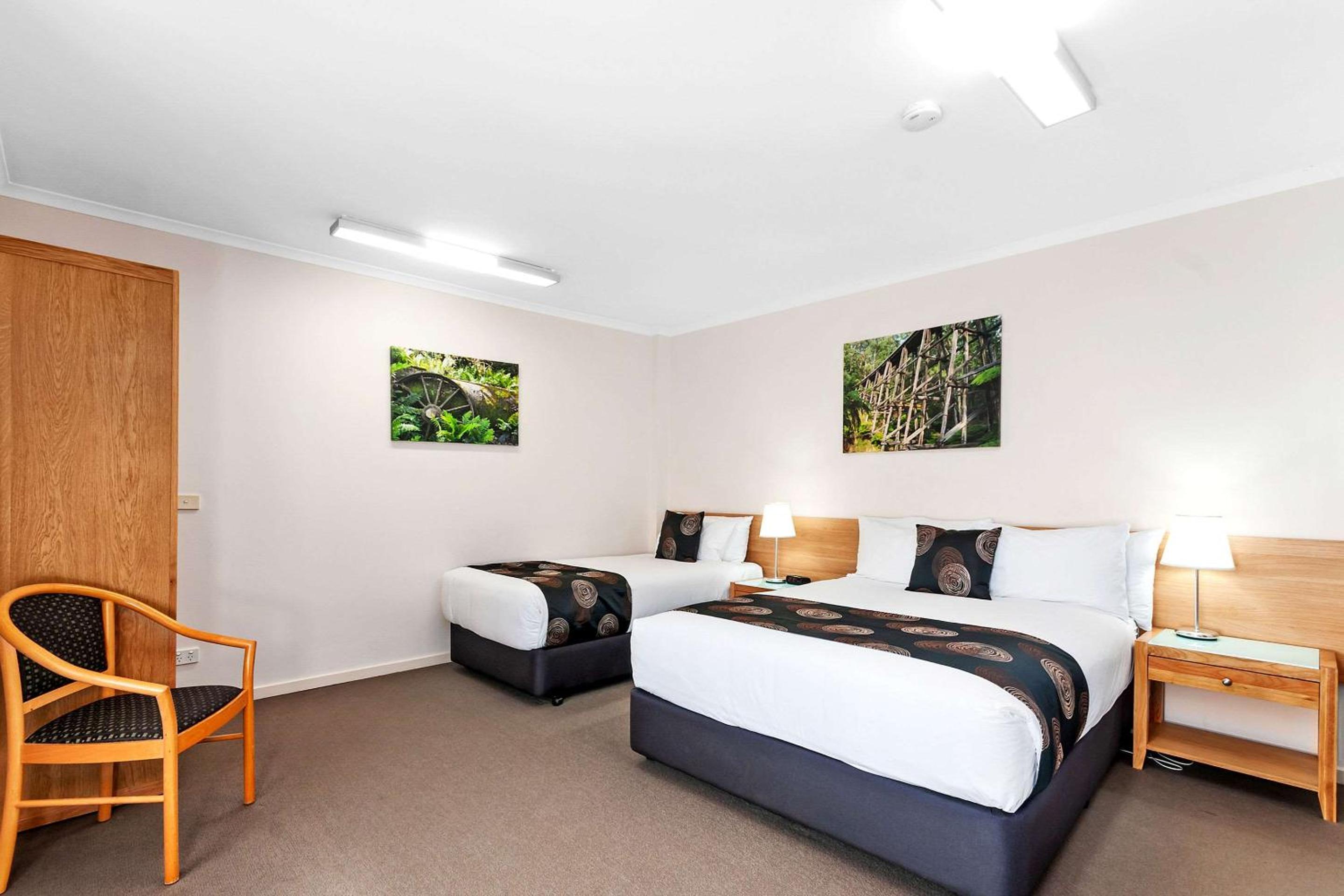 Standard, Twin Beds