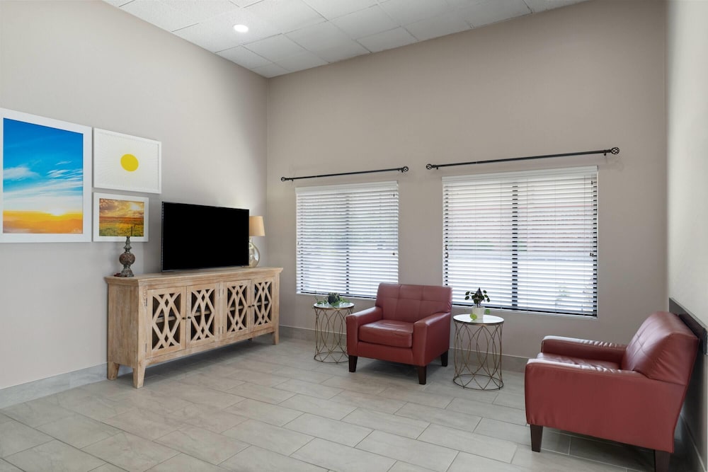 Days Inn by Wyndham Clanton, AL 30/40
