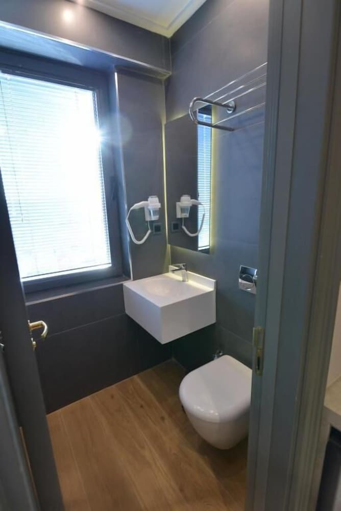 Santra Hotel 30/33