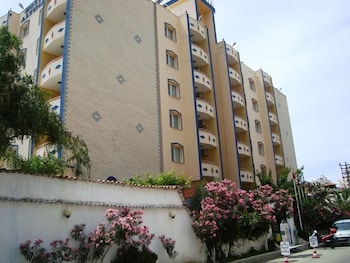 Golden Moon Apart Hotel photo5