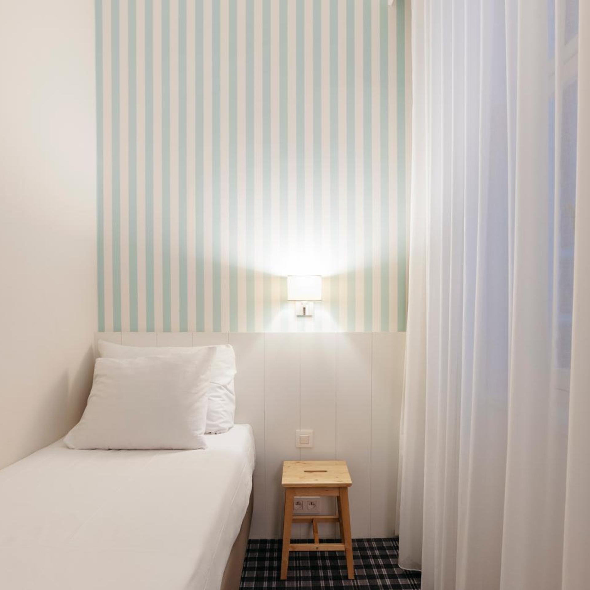 غرفة ثلاثية بسرير فردي، Leopold Hotel Ostend 7/10