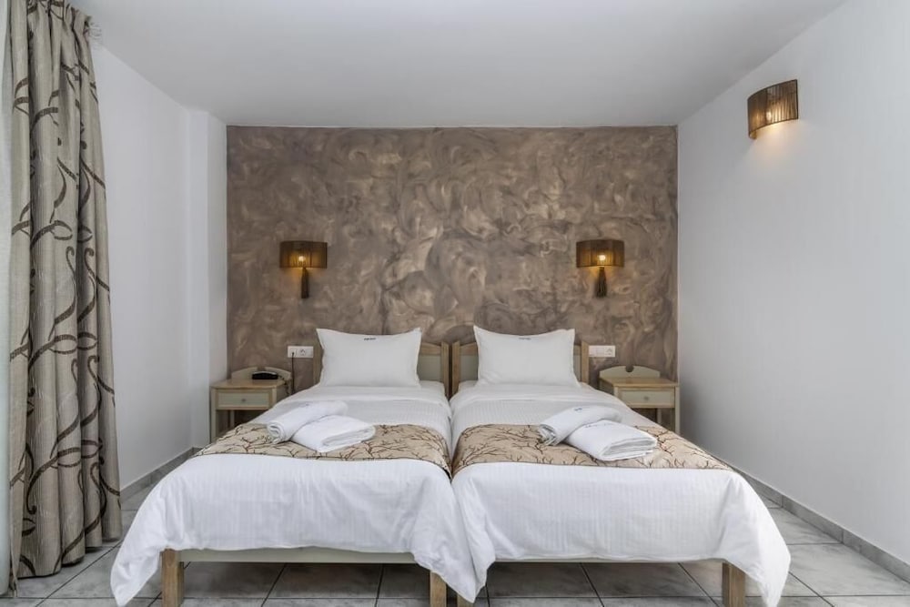 PORTIANI HOTEL 7/34