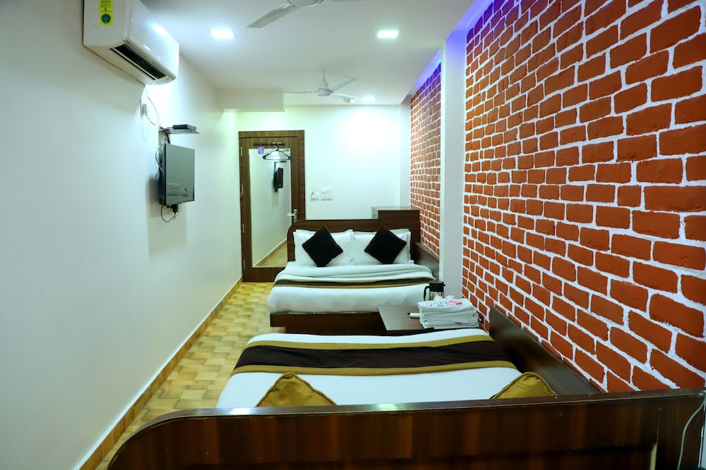Hotel Pink City 26/43