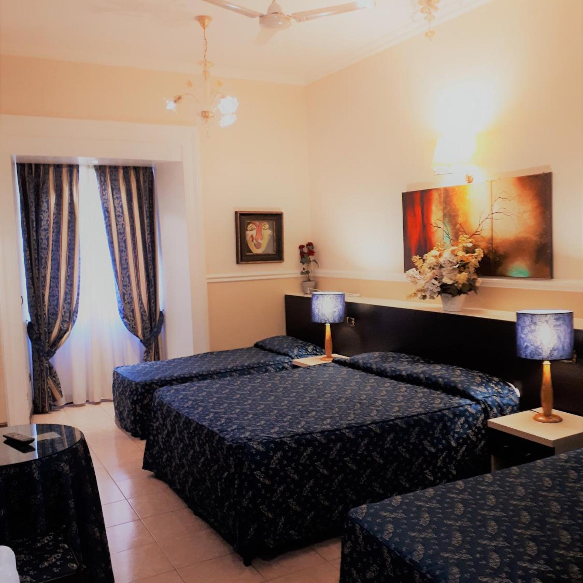 Room, Quintuple
