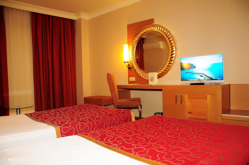 Alaiye Resort & Spa Hotel 10/50