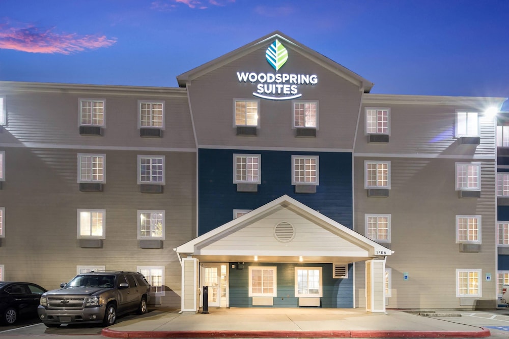 WoodSpring Suites Houston La Porte 2/33