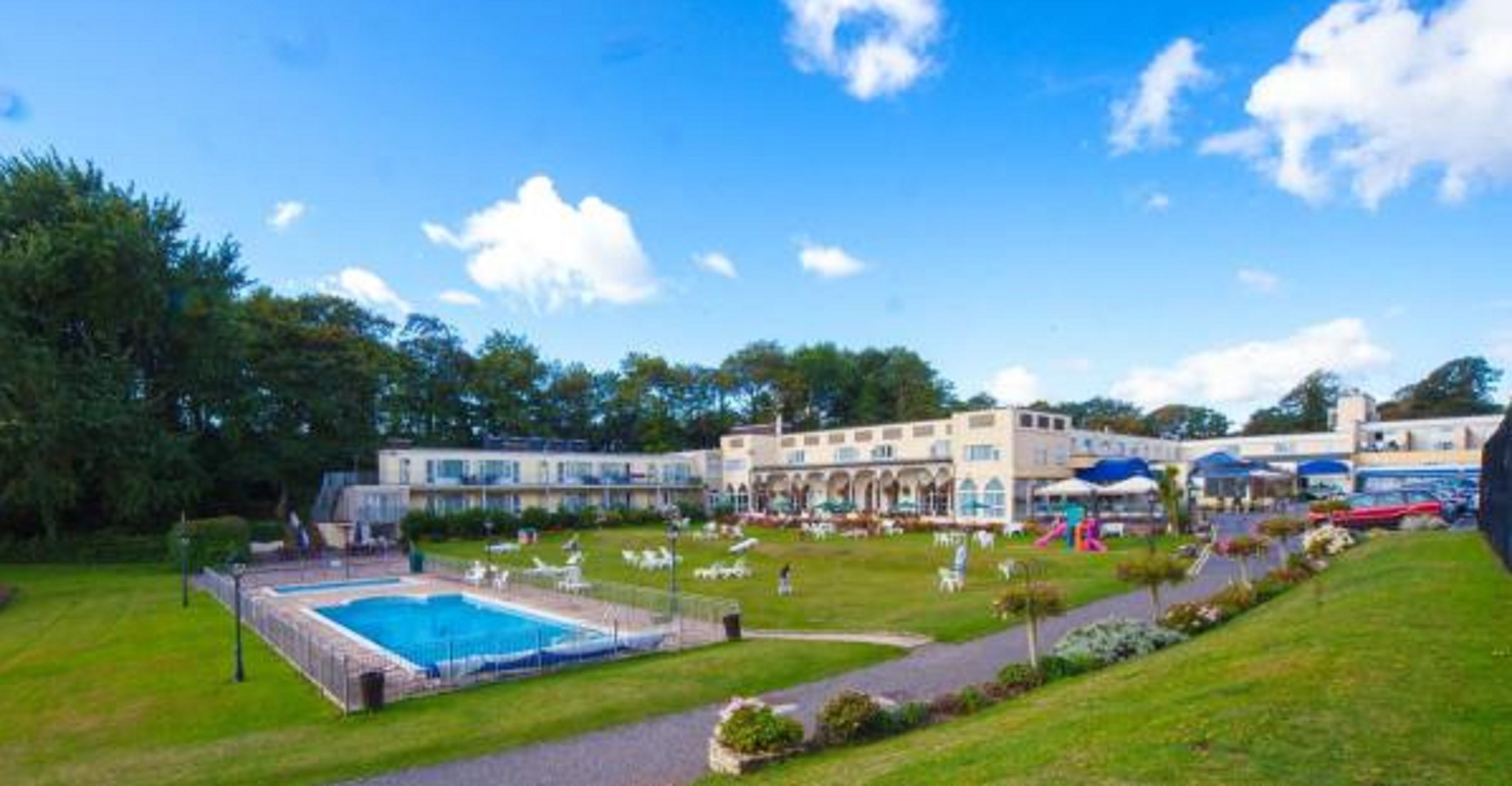 Langstone Cliff Hotel 75/80