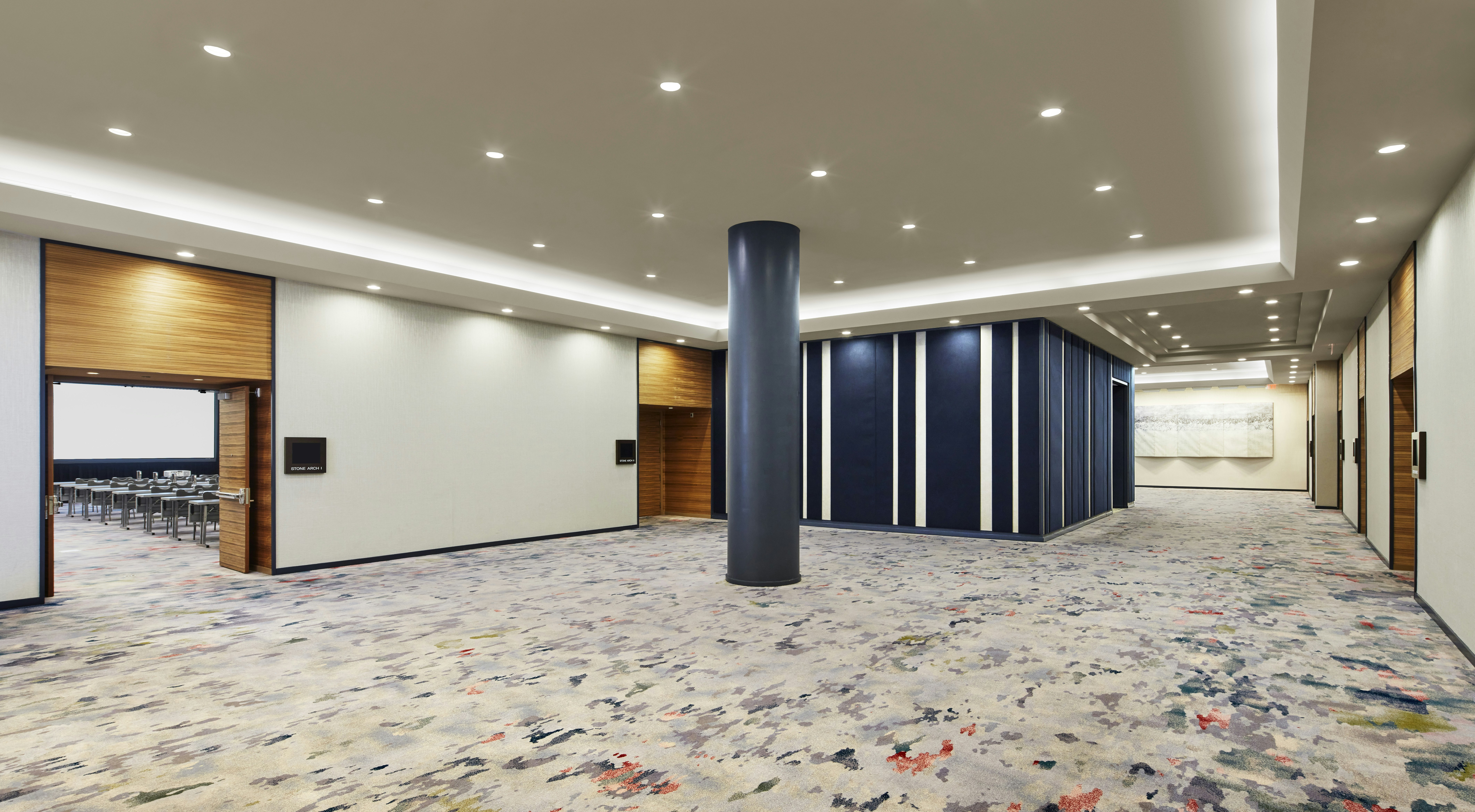 The Lofton Hotel Minneapolis, Tapestry Collection by Hilton 11/80