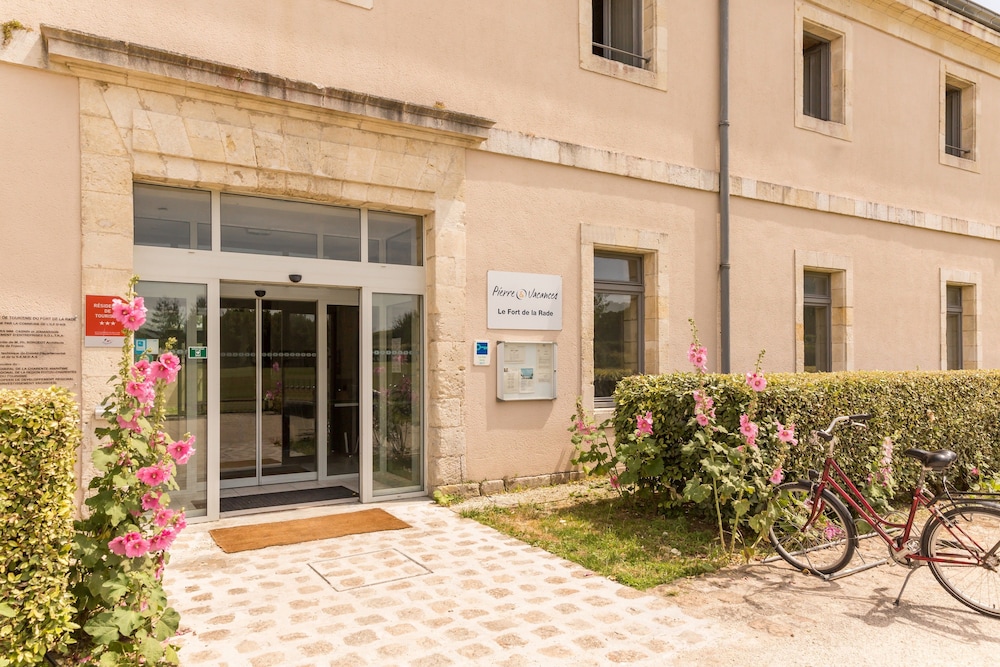RESIDENCE PIERRE ET VACANCES LE FORT DE LA RADE 1/50