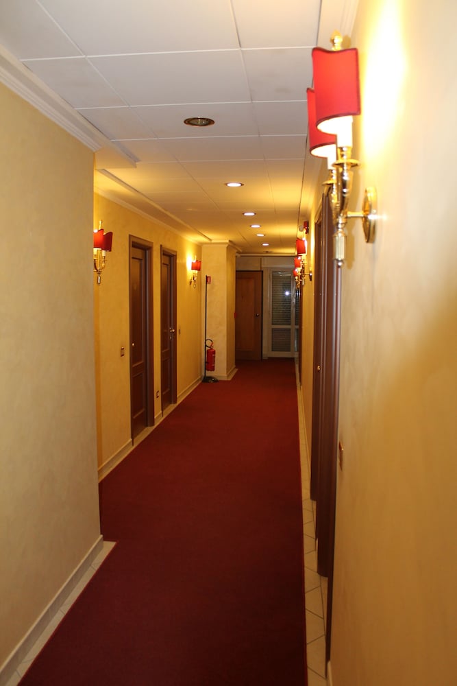 Hotel Vitti 9/39
