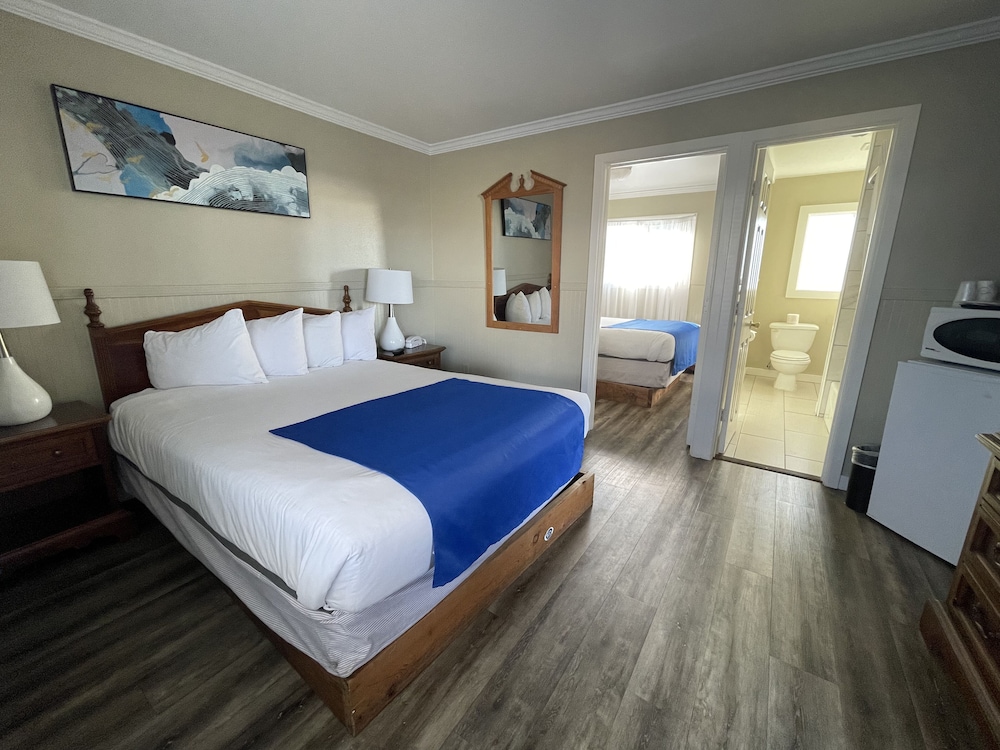 Omeo Suites Glass Beach 6/50