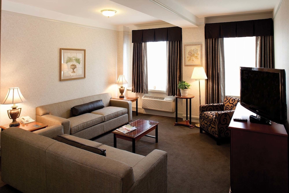Hilton Cincinnati Netherland Plaza 38/62