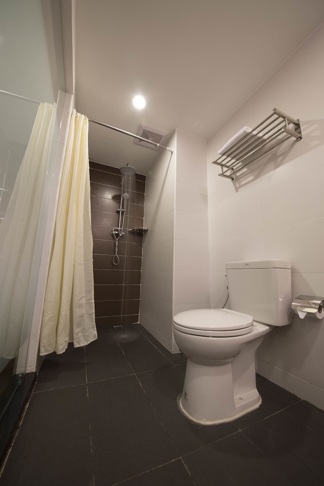 CHIANG ROI 7 DAYS INN 41/51