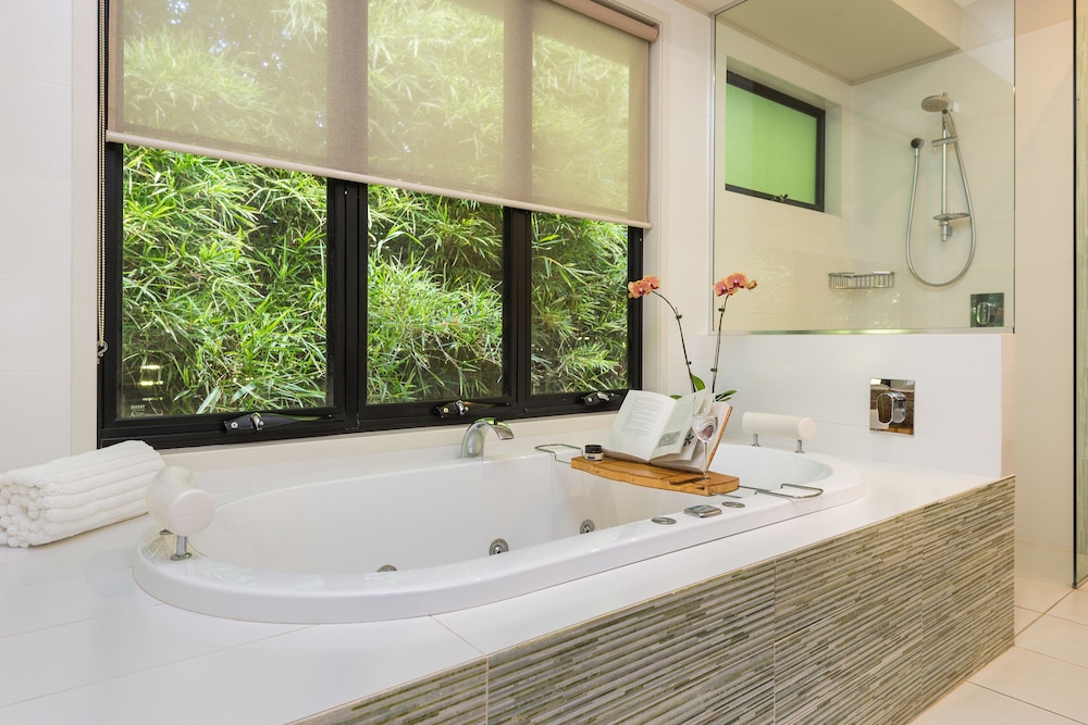 Spicers Tamarind Retreat 8/43
