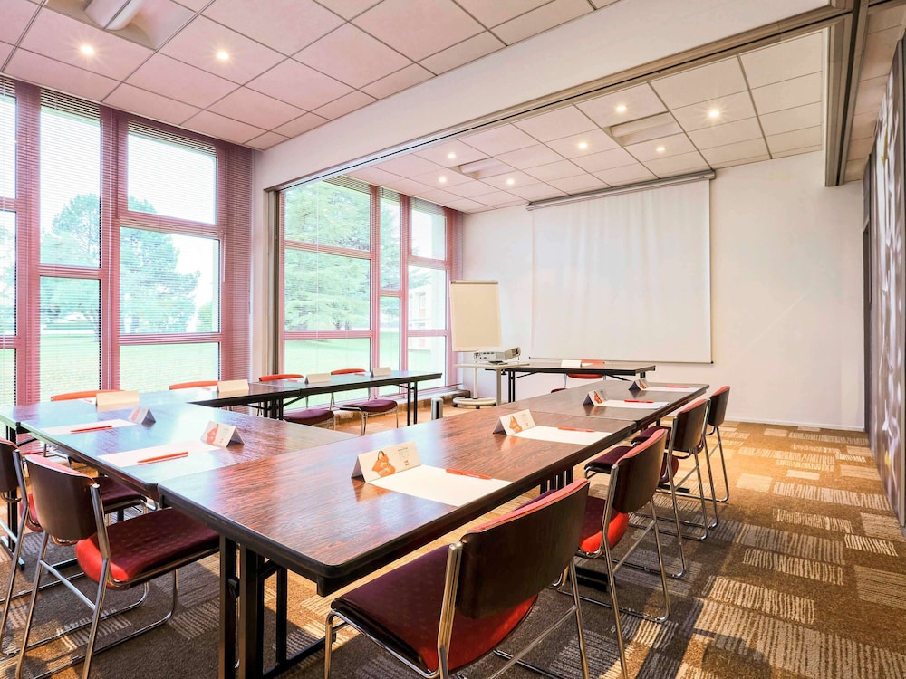 Ibis Charleville Mezieres 46/53